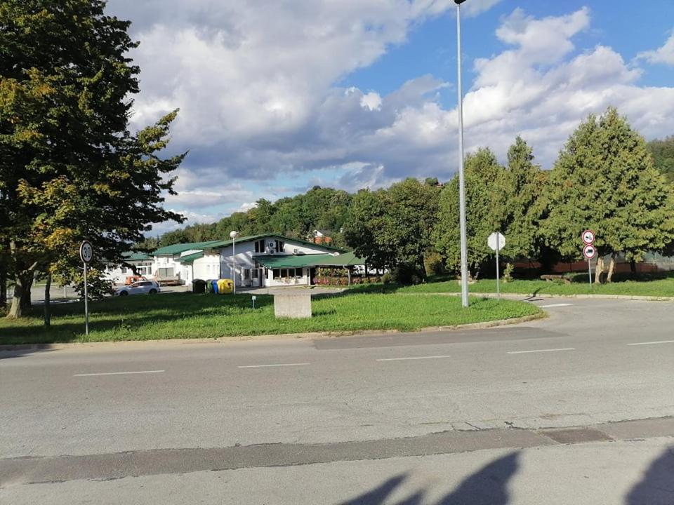 Sulentic Sobe I Restoran Bed & Breakfast Вировитица Екстериор снимка