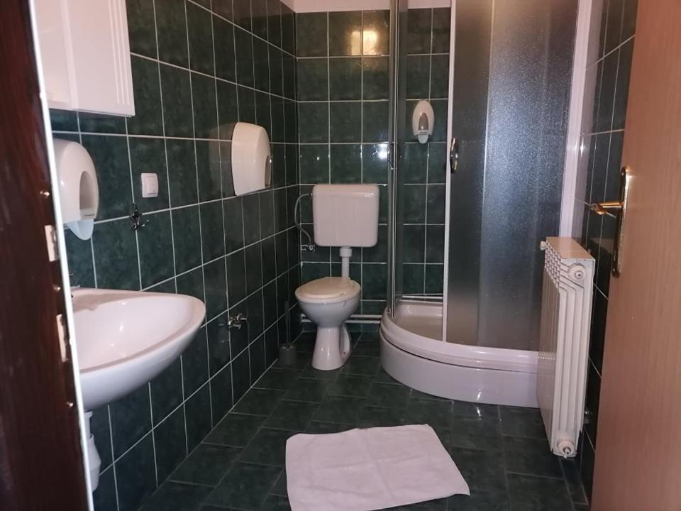 Sulentic Sobe I Restoran Bed & Breakfast Вировитица Екстериор снимка