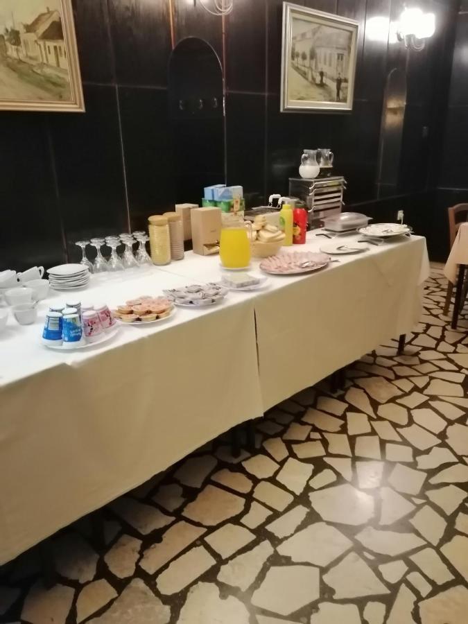 Sulentic Sobe I Restoran Bed & Breakfast Вировитица Екстериор снимка